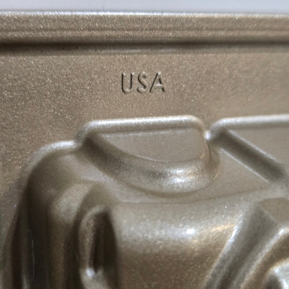 Nordic Ware Car Pan Gold Cast Aluminum sweet ride 8 Cavity Cake Mold 5 Cup USA - Picture 5 of 10